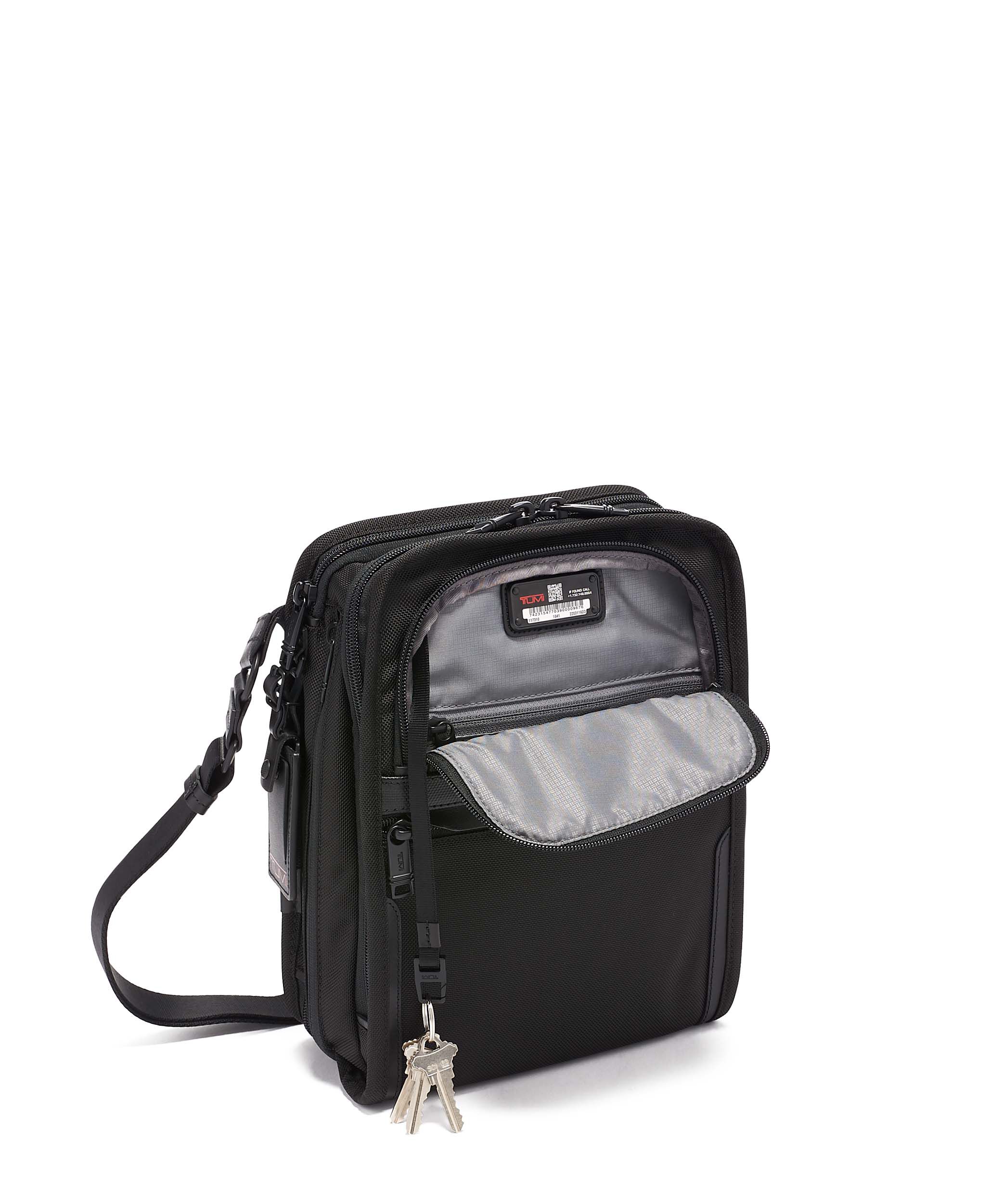 Tumi travel tote cheap