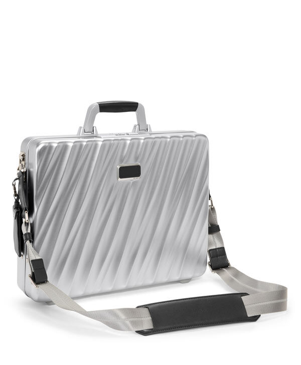 Tumi 2025 bags online
