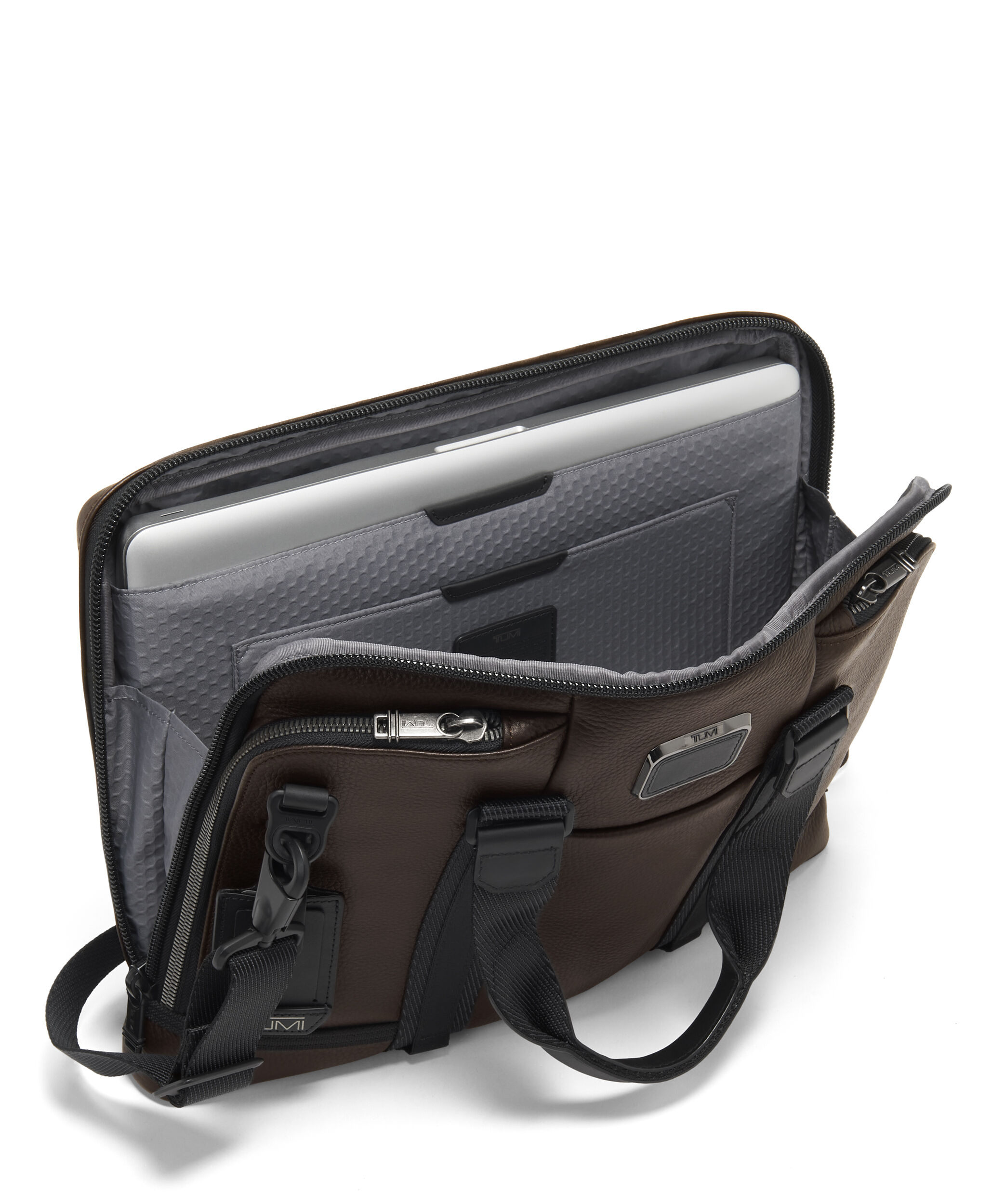Tumi alpha deals bravo andrews