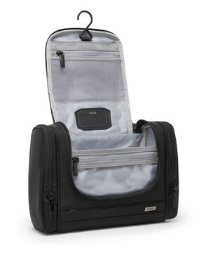 ALPHA Hanging Travel Kit