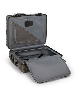 19 Degree Aluminium Continental Carry-On 56 cm 19 Degree Aluminium Continental Carry-On 56 cm