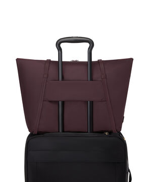 VOYAGEUR Q Tote