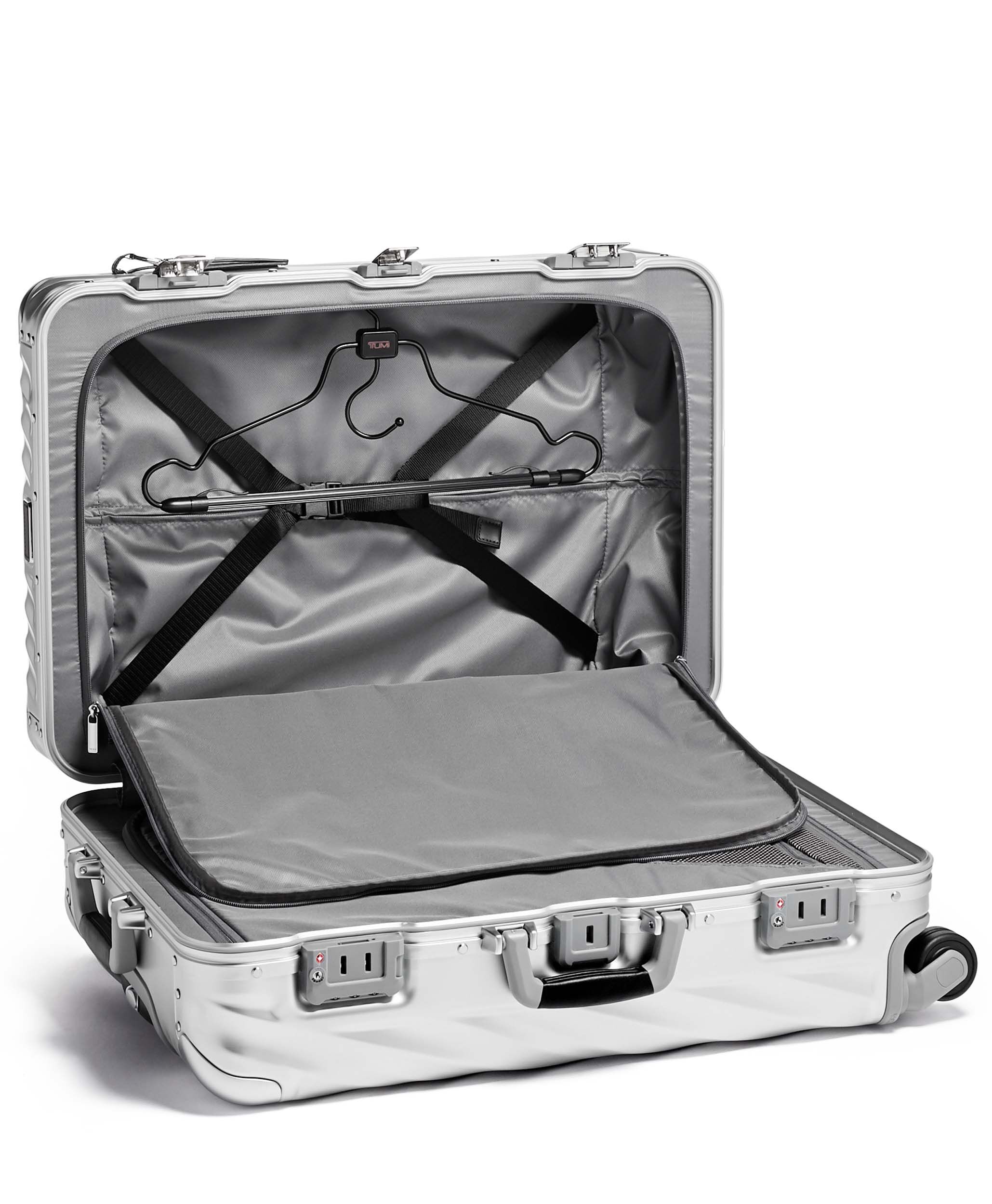 19 Degree Aluminium Short Trip Checked Luggage 66 cm Silver